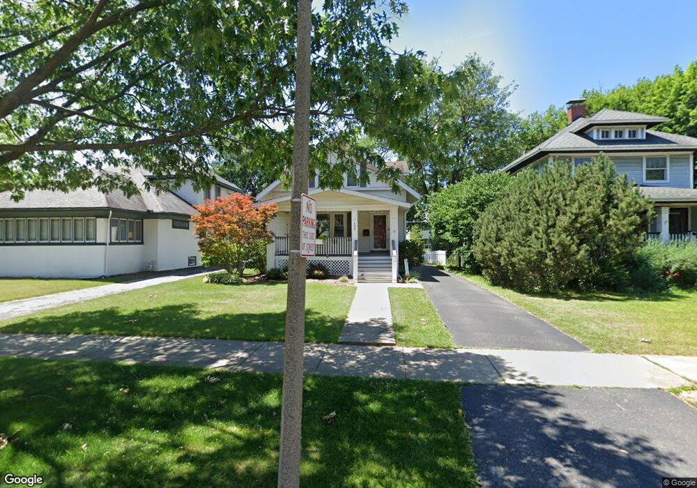 124 N Avon Rd, Elmhurst, IL 60126 - photo 1