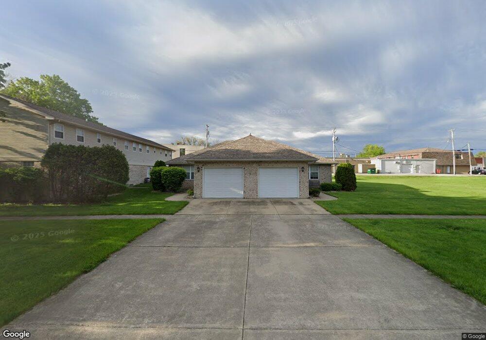 1005 Prairie Ave, Mattoon, IL 61938 - photo 1