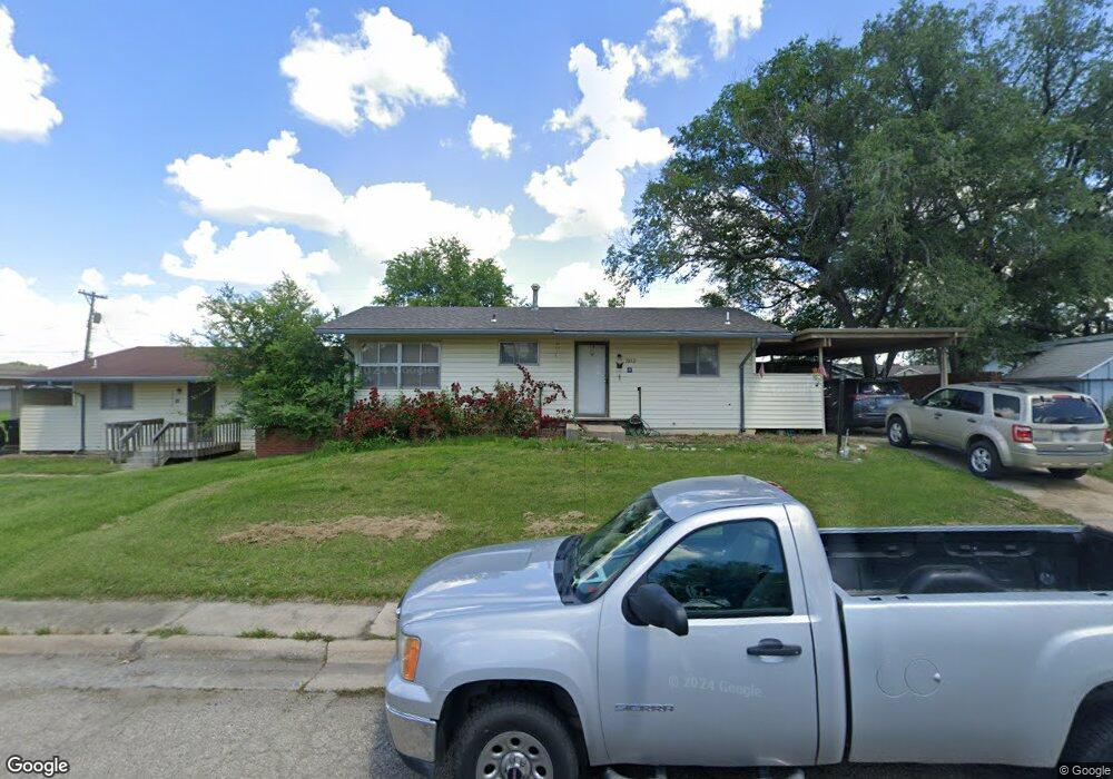 7032 SW Lario Ln, Topeka, KS 66619 - photo 1