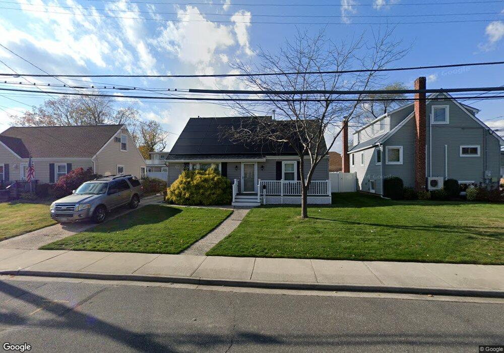 3286 2nd St, Oceanside, NY 11572 - photo 1