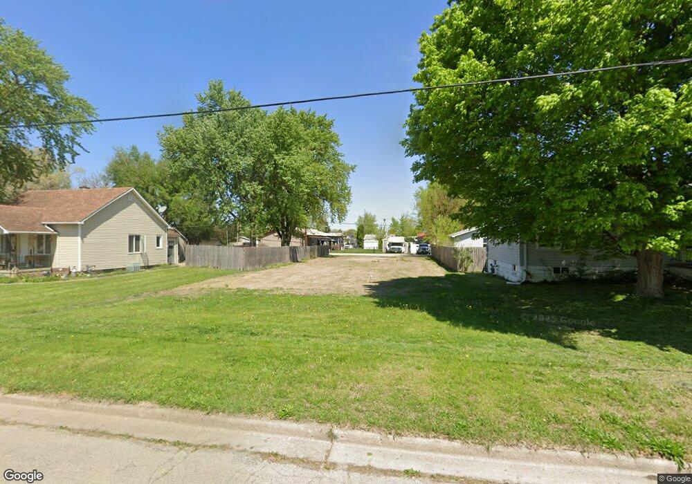 1514 Delavan St, Lincoln, IL 62656 - photo 1