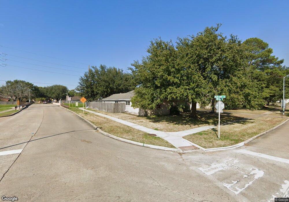 8103 Town Creek Dr, Houston, TX 77095 - photo 1