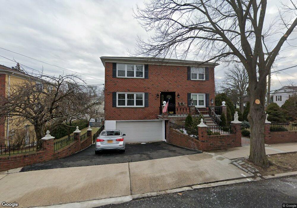 2 Bryn Mawr Place unit 1st floor, Yonkers, NY 10701 - photo 1