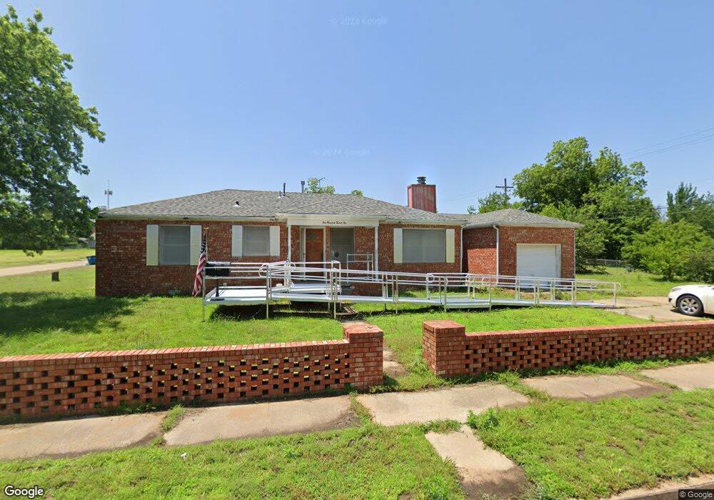 121 S Howerton Ave, Cushing, OK 74023 - photo 1