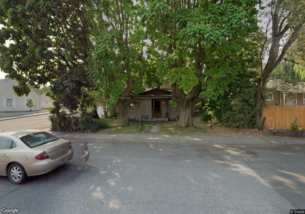 816 E 13th St, the Dalles, OR 97058 - photo 1