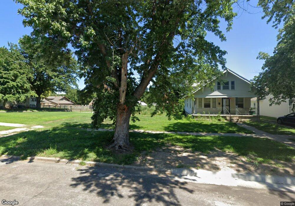 429 W 8th St, Concordia, KS 66901 - photo 1