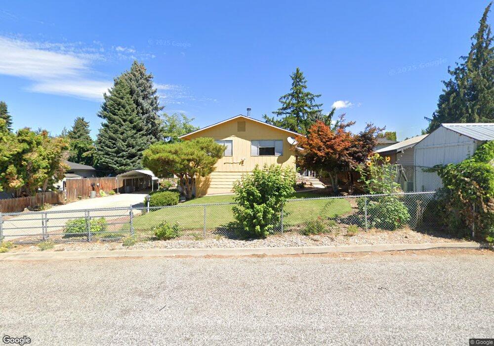 1909 6th St NE, East Wenatchee, WA 98802 - photo 1