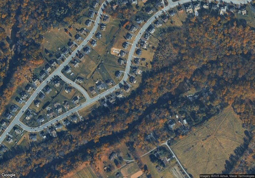 206 Pleasant View Dr, Douglassville, PA 19518 - photo 1