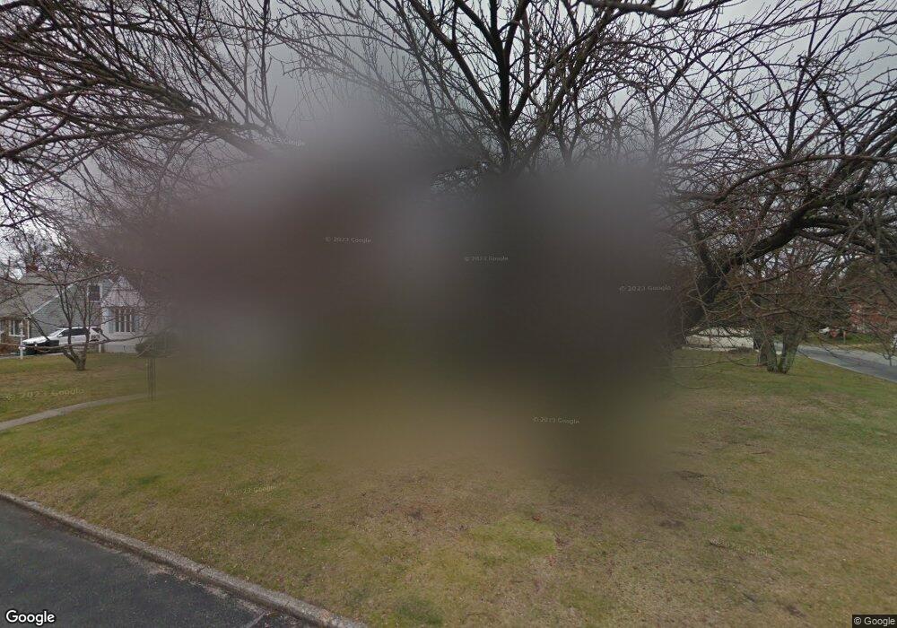 7 Westfield Place, Glen Cove, NY 11542 - photo 1