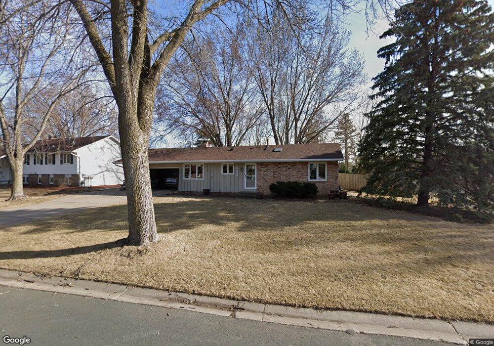 10353 101st Place N, Maple Grove, MN 55369 - photo 1