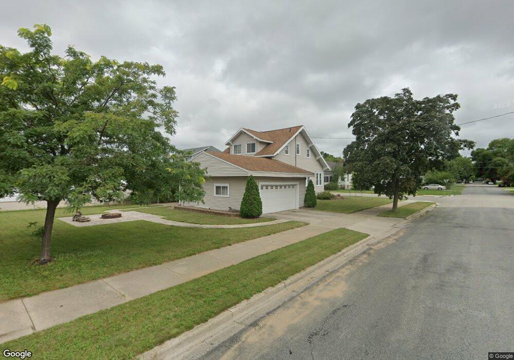 1605 17th Ave, Menominee, MI 49858 - photo 1