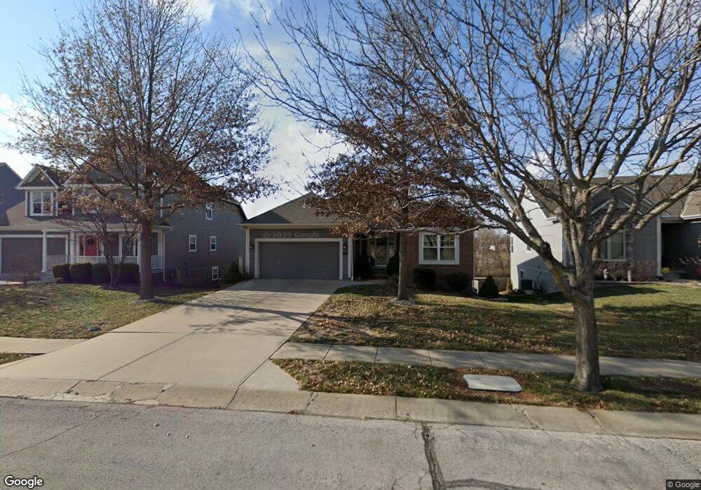 804 S Adams St, Raymore, MO 64083 - photo 1