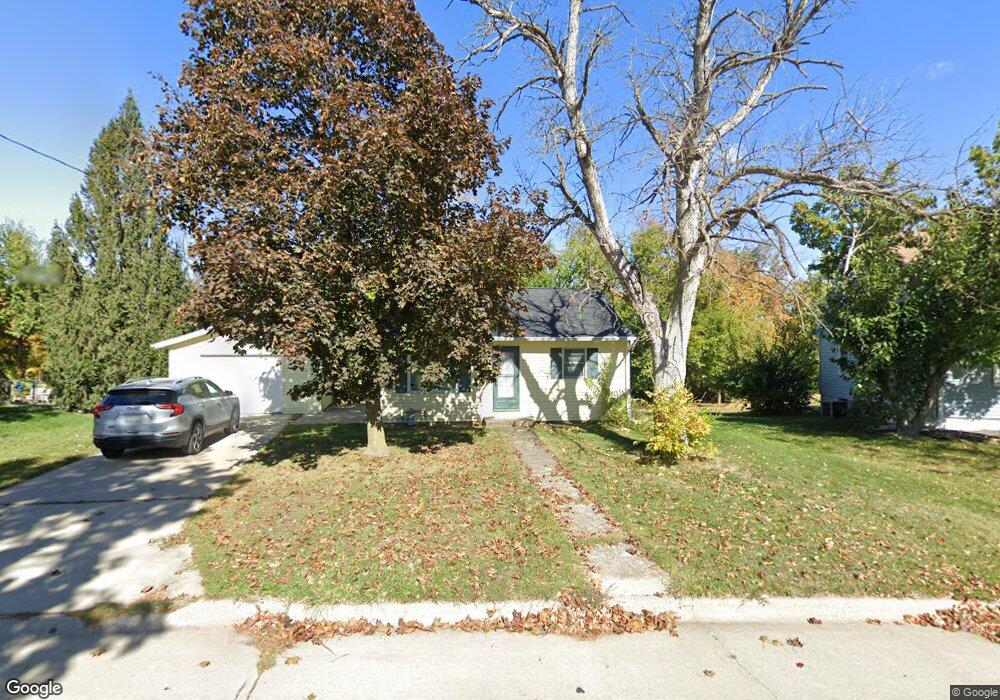 1400 N 7th Ave W, Newton, IA 50208 - photo 1