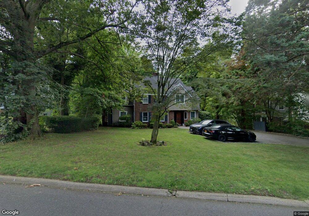 24 Longview Rd, Port Washington, NY 11050 - photo 1