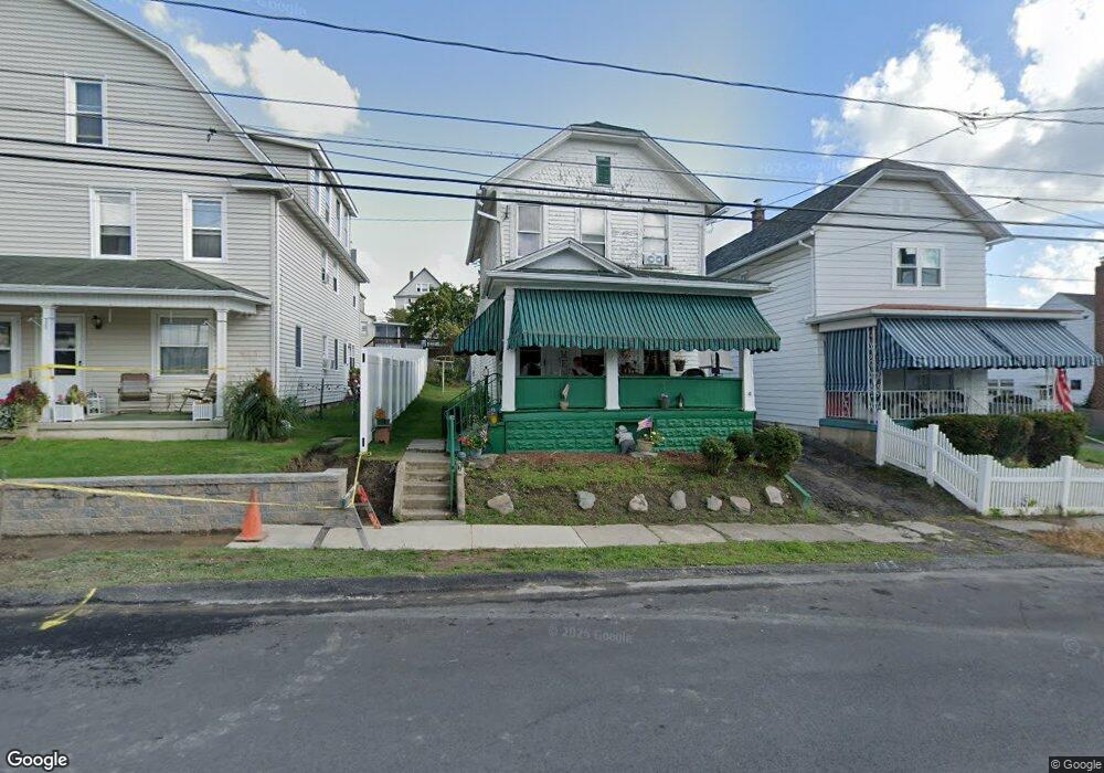 322 N Apple St, Dunmore, PA 18512 - photo 1