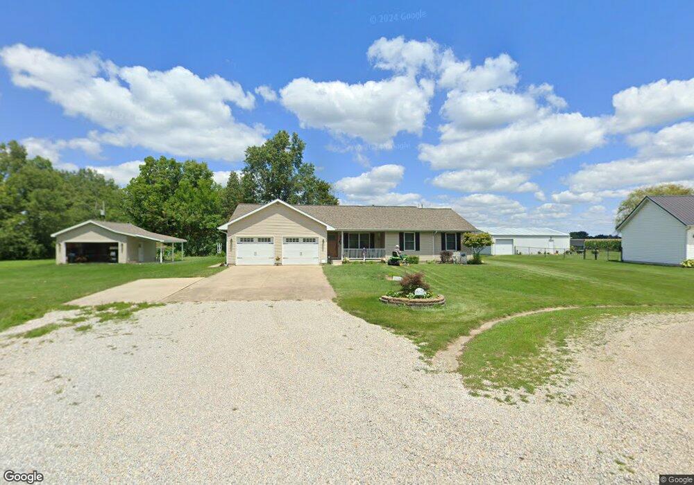 9770 E Bloomfield Hills Dr, Effingham, IL 62401 - photo 1