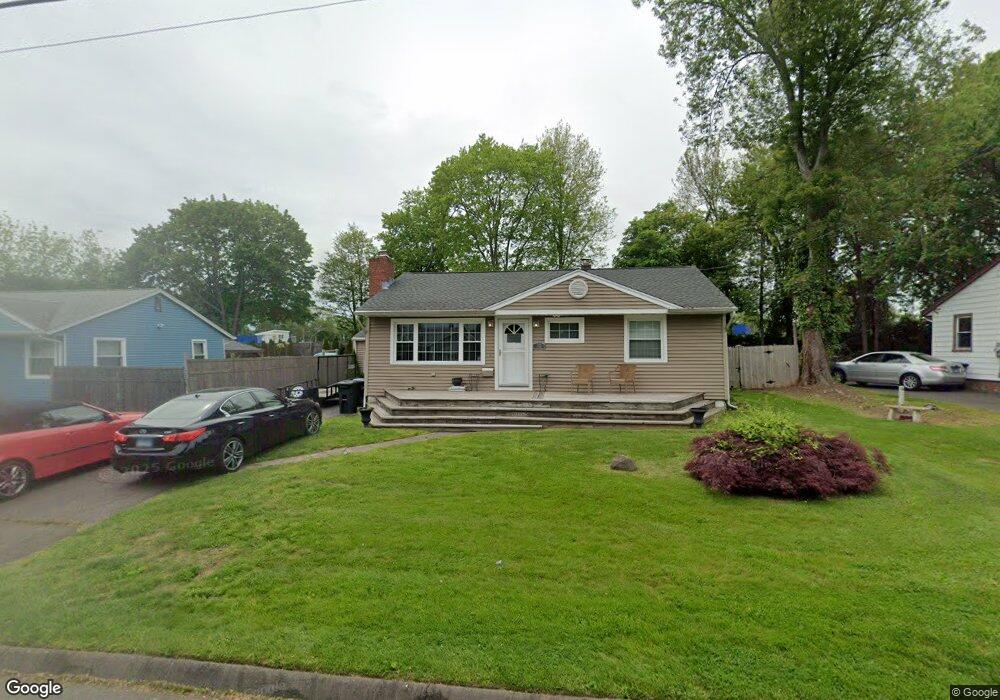 32 Skyline Dr, West Haven, CT 06516 - photo 1