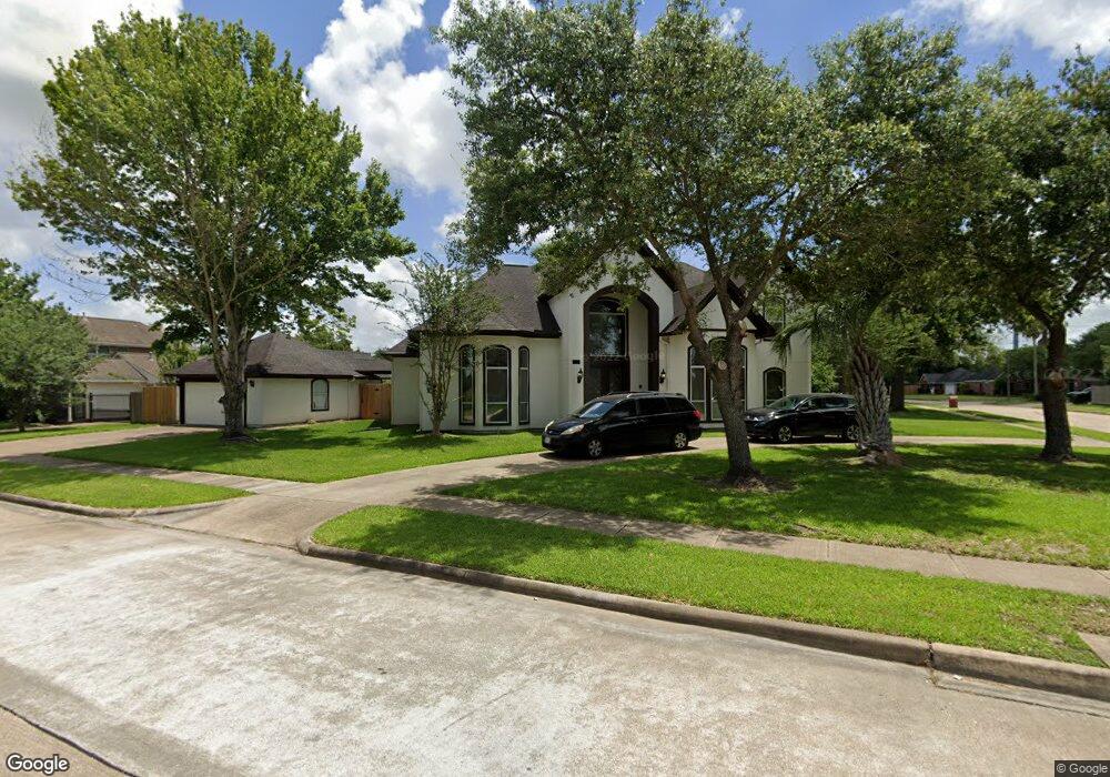 1601 Country Club Dr, Friendswood, TX 77546 - photo 1