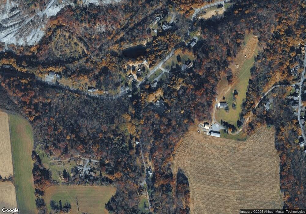 7618 Williamstown Ln, Slatington, PA 18080 - photo 1