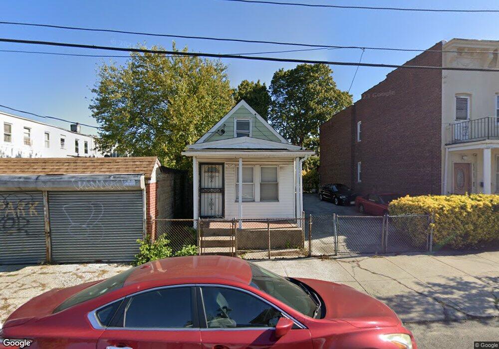 10311 170th St, Jamaica, NY 11433 - photo 1