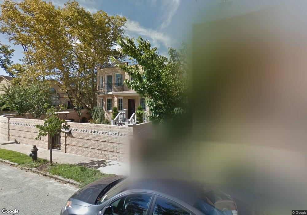 8156 189th St, Hollis, NY 11423 - photo 1