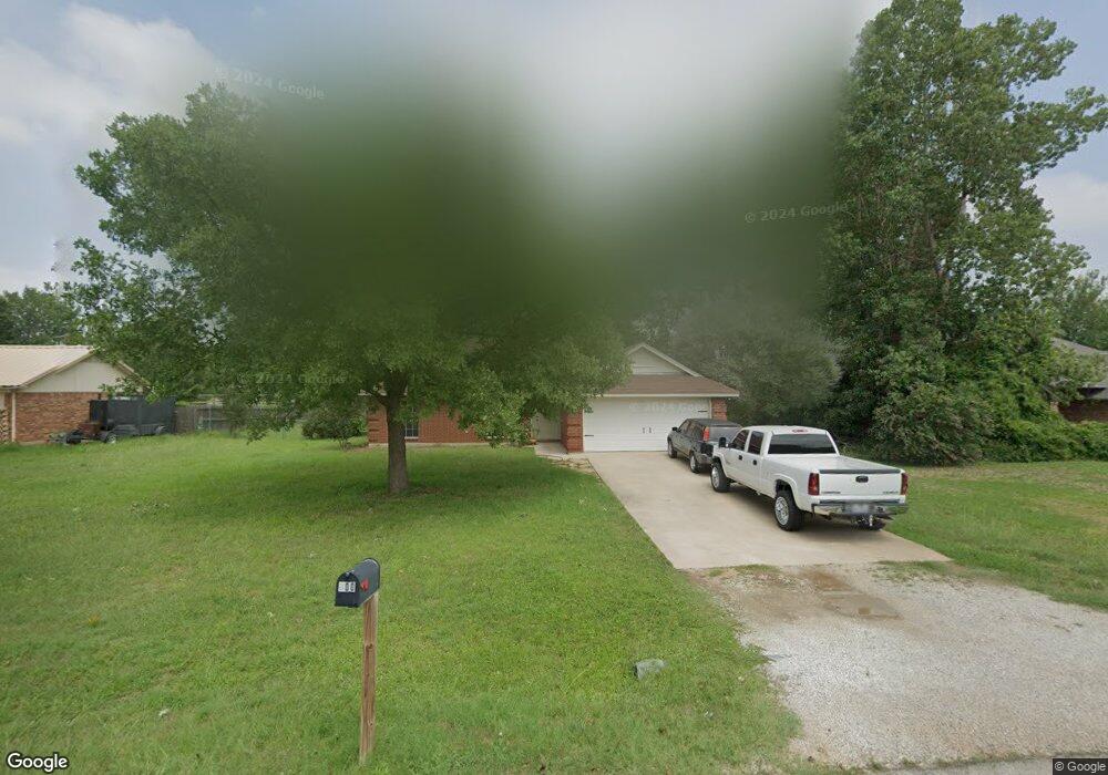 800 Robin Ct, Springtown, TX 76082 - photo 1