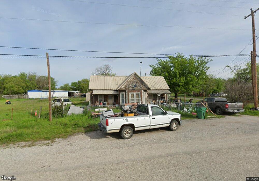 215 E Colorado St, Millsap, TX 76066 - photo 1