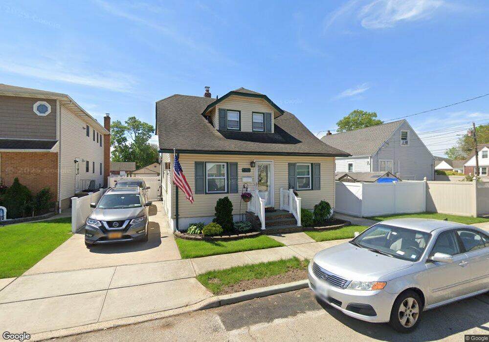 869 Garfield St, Franklin Square, NY 11010 - photo 1