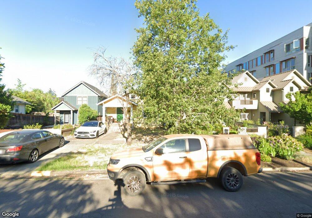 1558 Walnut St, Eugene, OR 97403 - photo 1