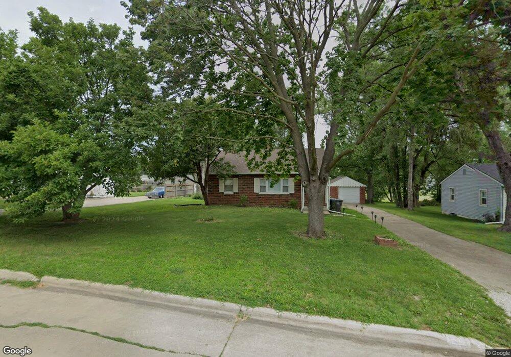 1903 Highview Dr, Des Moines, IA 50315 - photo 1