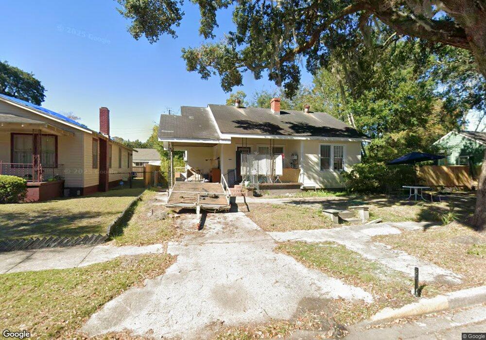525 Vinson Ave, Savannah, GA 31404 - photo 1