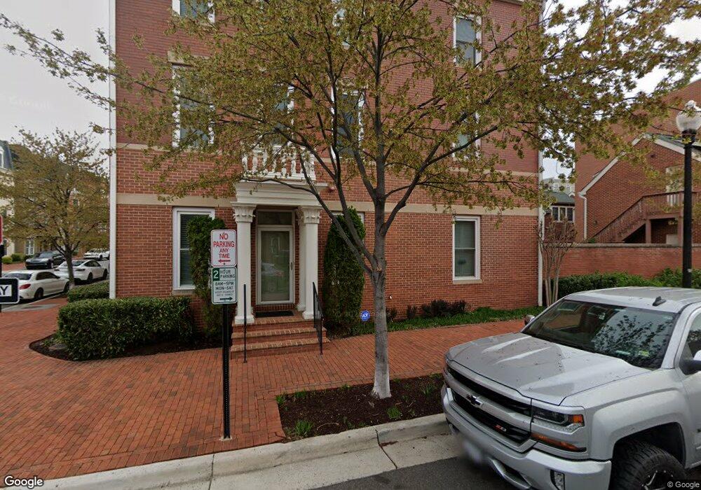 2203 Main Line Blvd, Alexandria, VA 22301 - photo 1