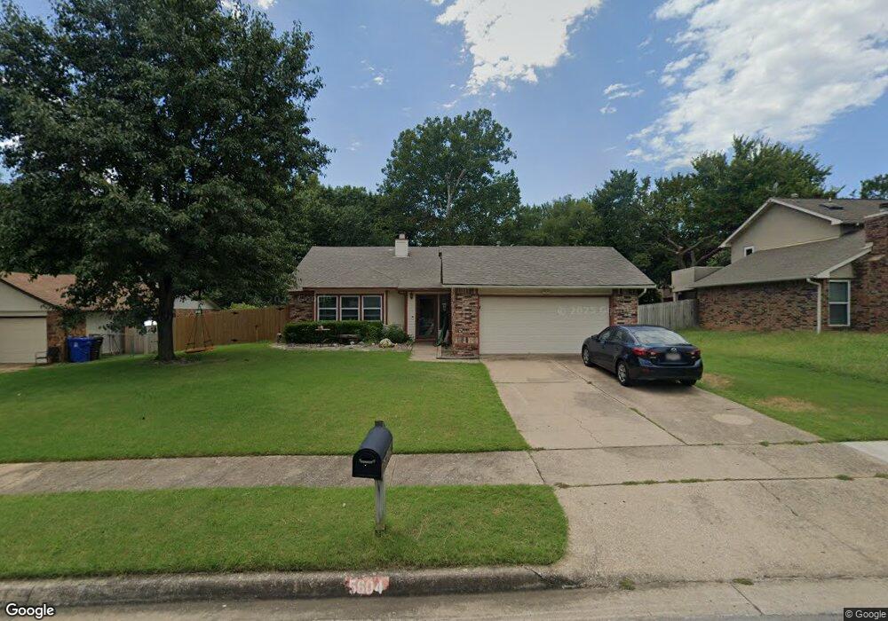 5604 S Juniper Ave, Broken Arrow, OK 74011 - photo 1