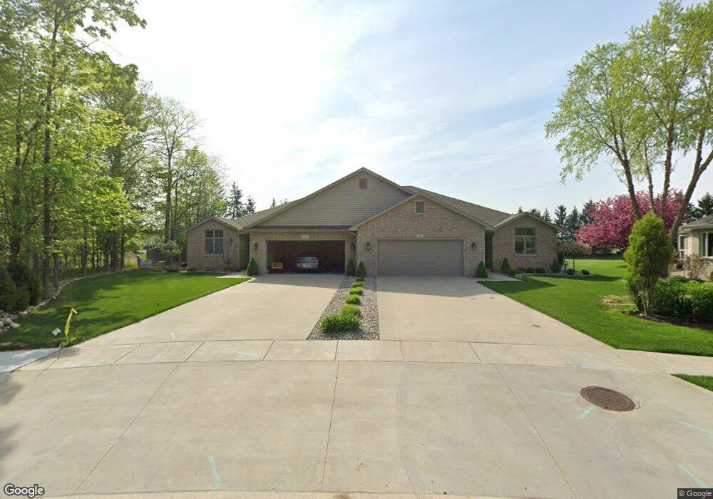 603 Maple Crest Dr, Frankenmuth, MI 48734 - photo 1
