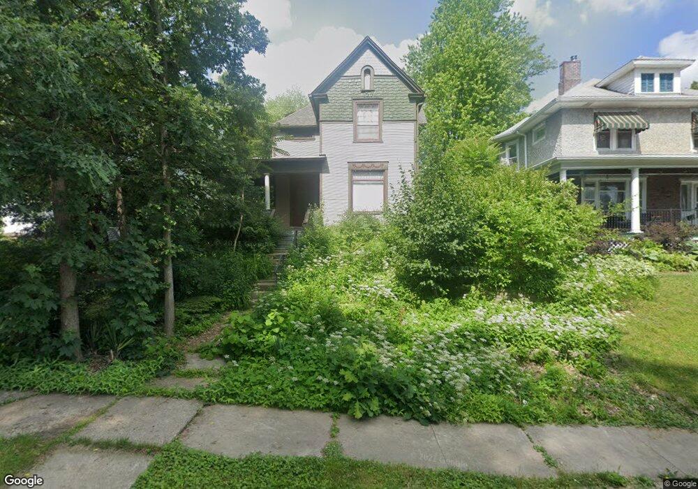 1618 Davenport Ave, Davenport, IA 52803 - photo 1