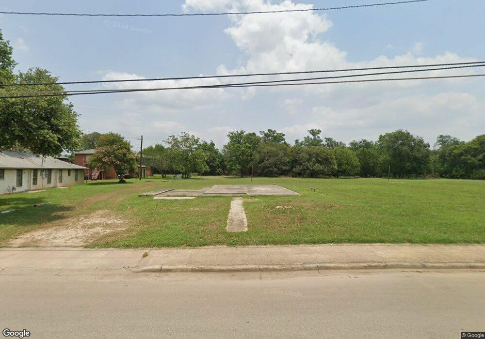 501 S Mitchell St, San Marcos, TX 78666 - photo 1