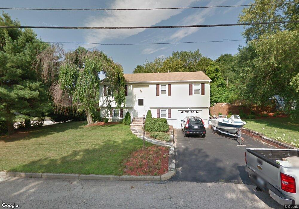 91 Sycamore Dr, Cranston, RI 02921 - photo 1