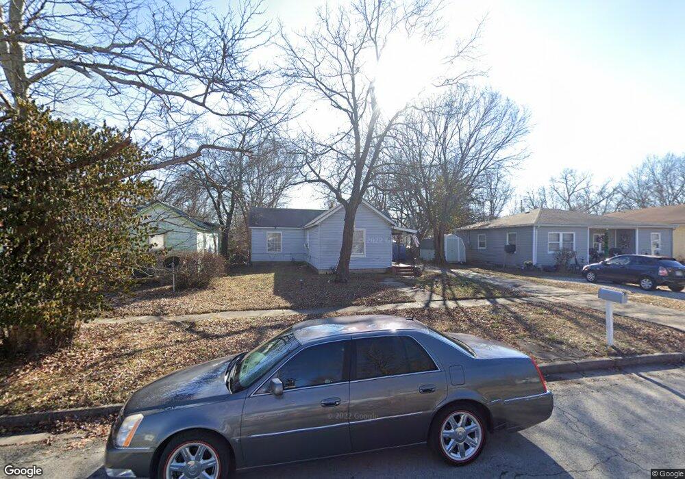 2220 Corning Ave, Parsons, KS 67357 - photo 1