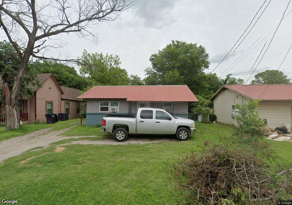 748 N Robinson St, Cleburne, TX 76031 - photo 1