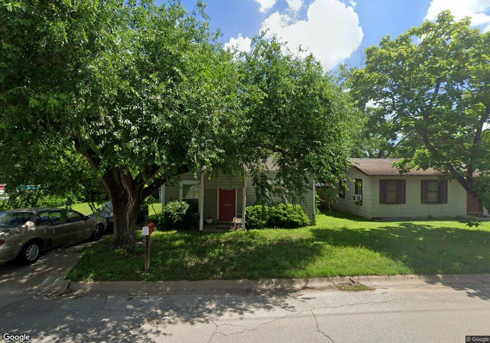 326 N Douglas Ave, Cleburne, TX 76033 - photo 1