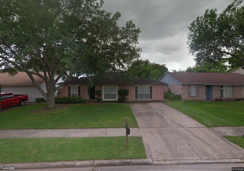 16434 Bougainvilla Ln, Friendswood, TX 77546 - photo 1