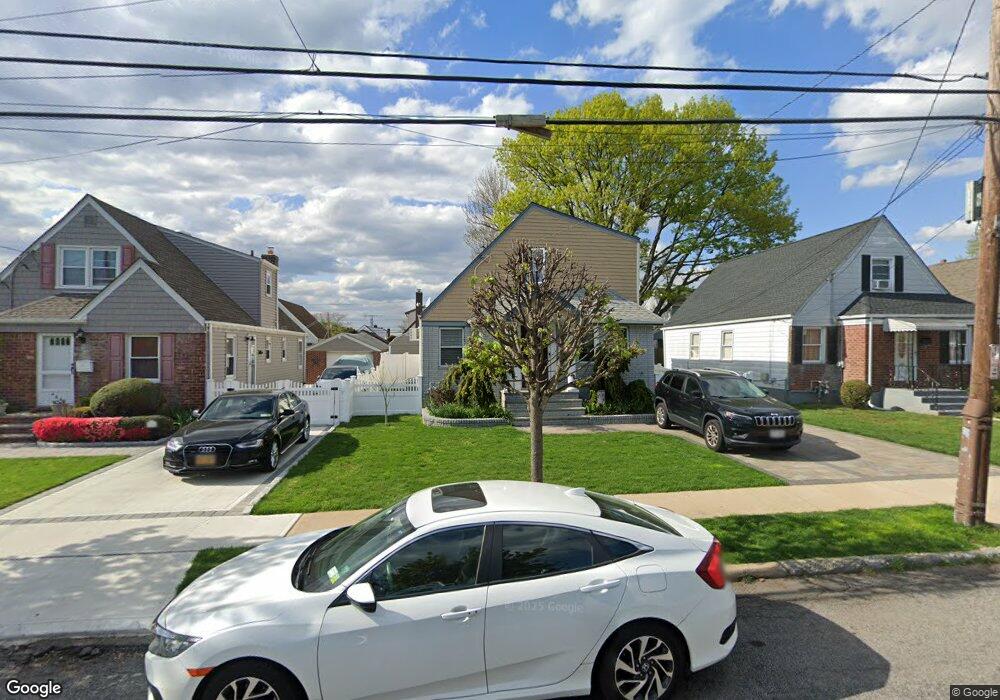 460 Jackson Ave, Mineola, NY 11501 - photo 1