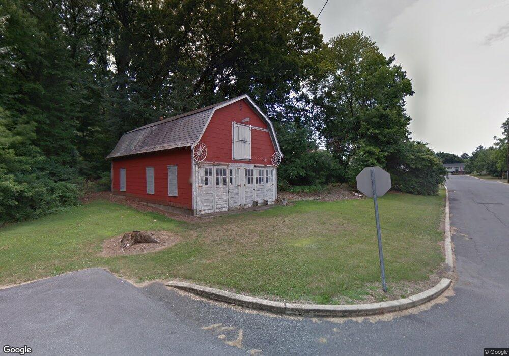 2310 Cypress Ave, Allentown, PA 18103 - photo 1