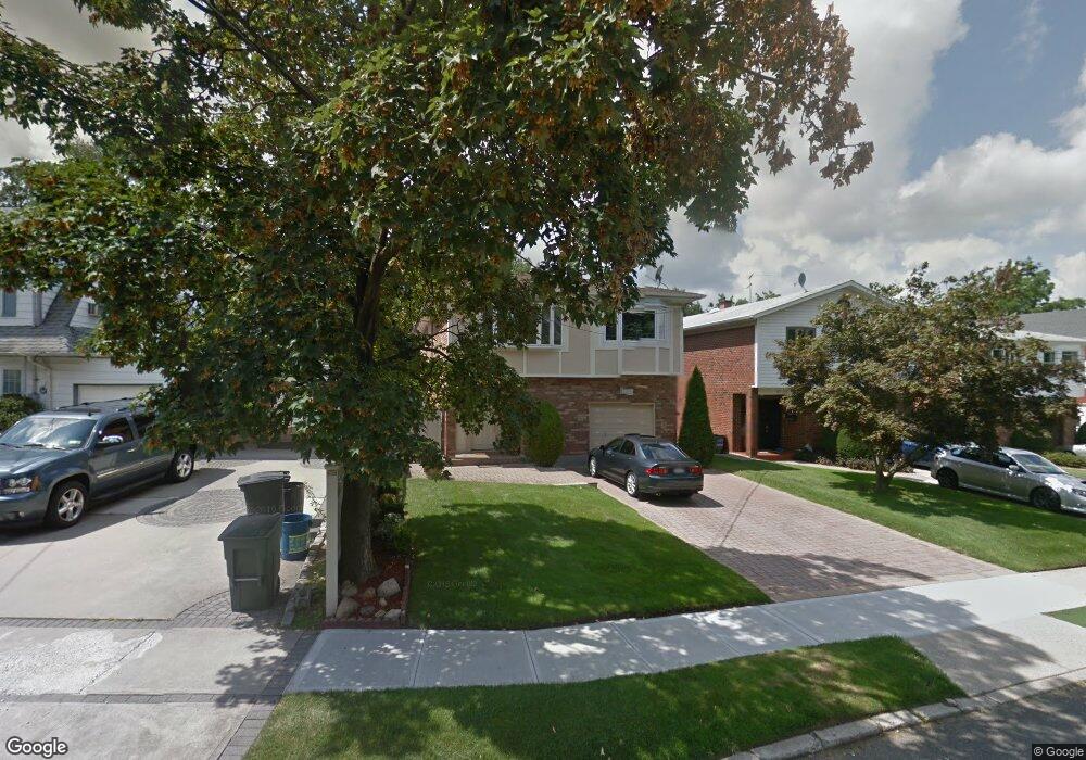 4726 Glenwood St, Little Neck, NY 11362 - photo 1