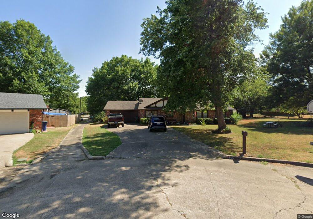 905 E Woods Ct, Claremore, OK 74017 - photo 1