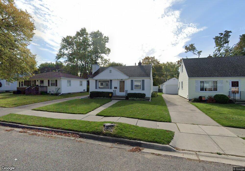 1527 W Rundle Ave, Lansing, MI 48910 - photo 1