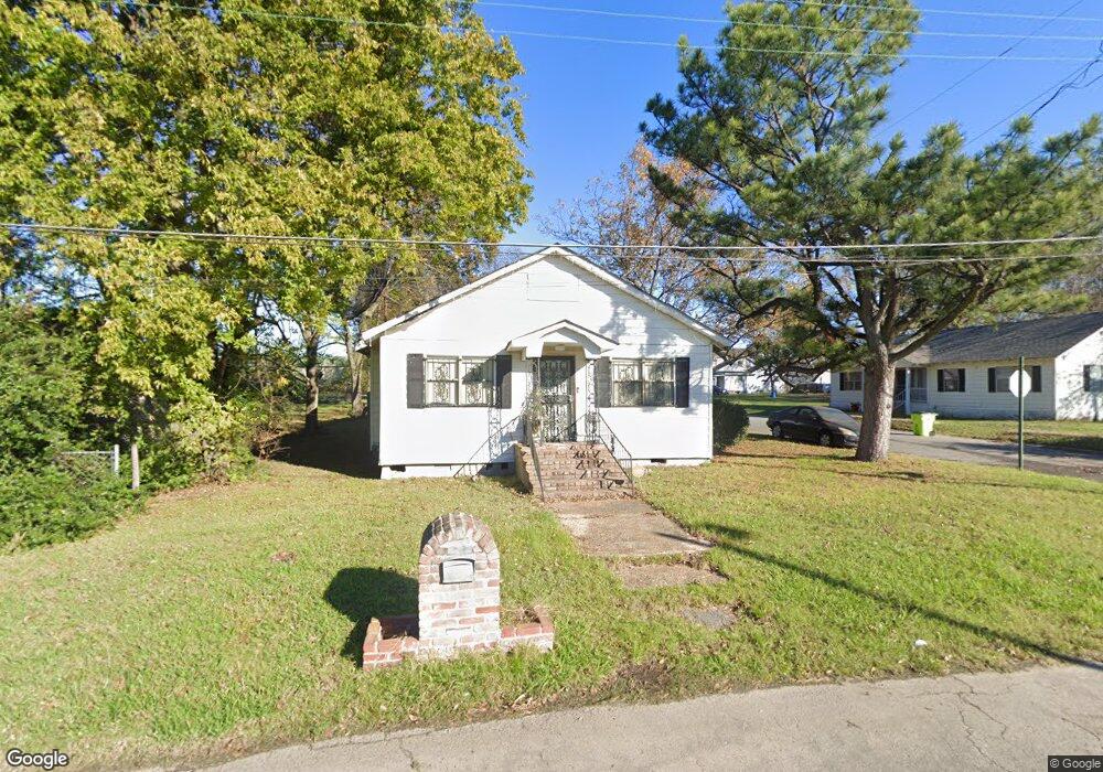 702 W Jefferson St, Stuttgart, AR 72160 - photo 1