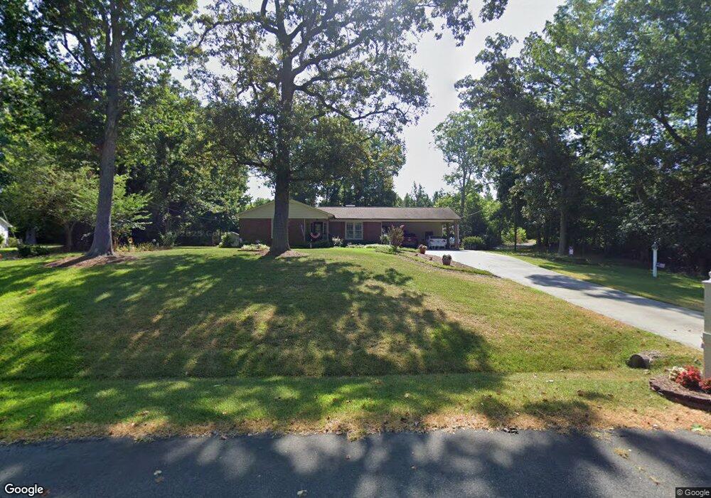 563 Graceland Dr, Asheboro, NC 27205 - photo 1