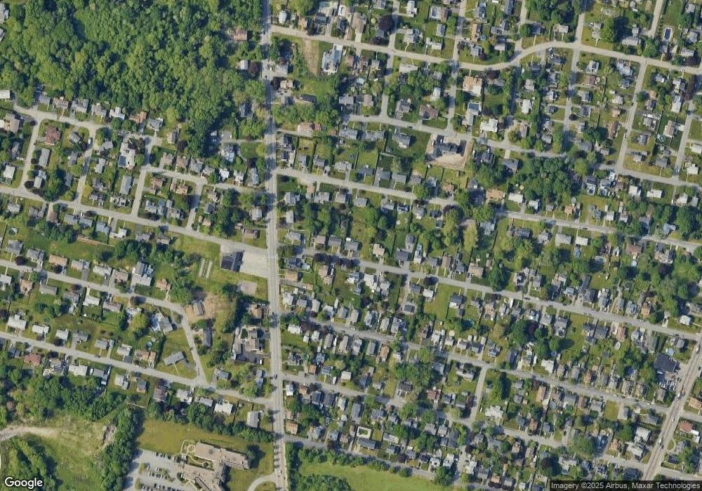 306 Thelma Ave, Somerset, MA 02726 - photo 1