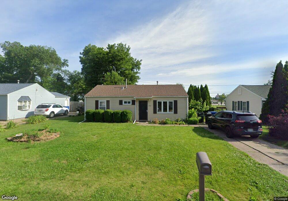 2902 W 71st St, Davenport, IA 52806 - photo 1